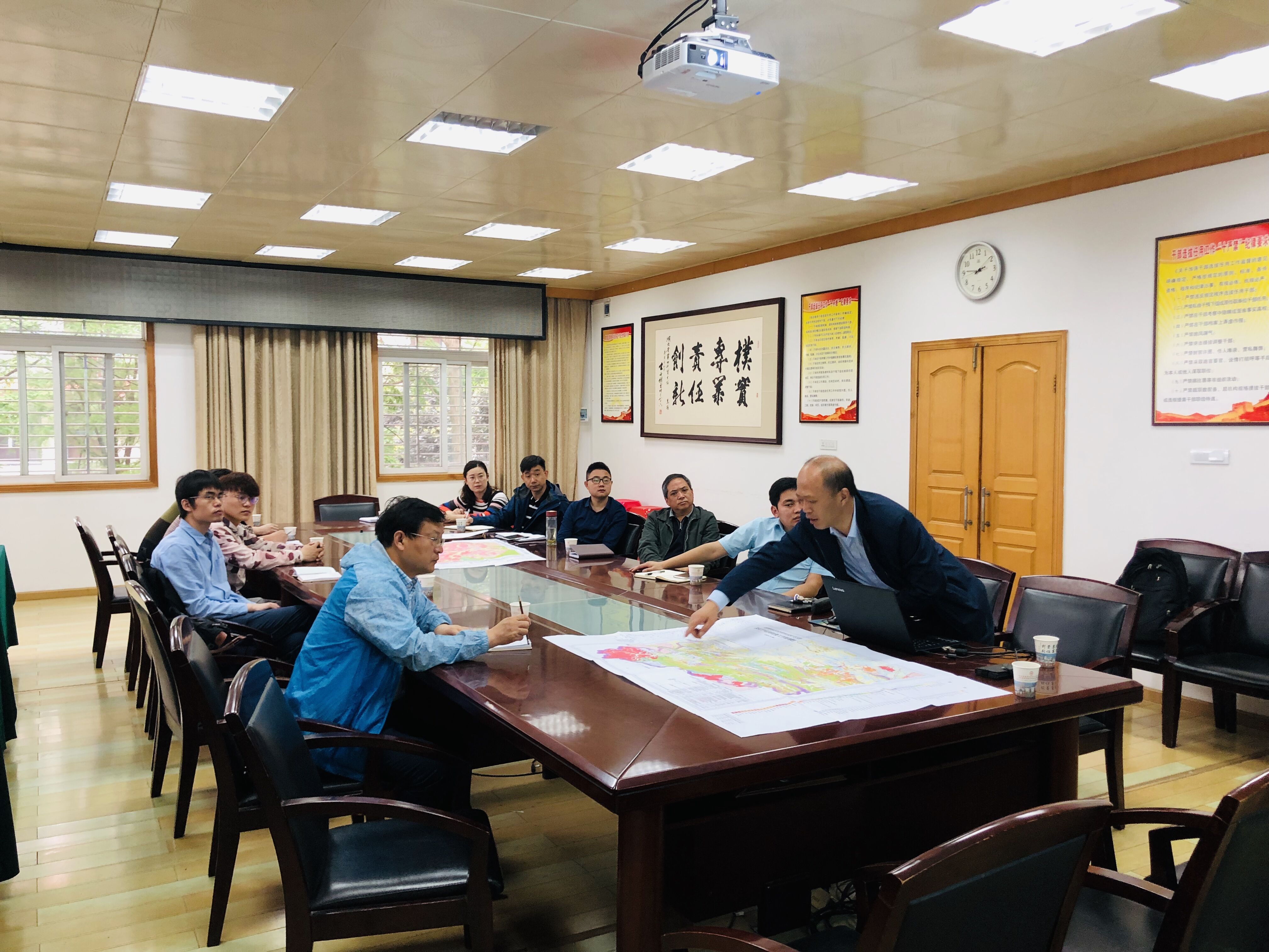 矿产资源省部共建协同创新中心(简称:协同创新中心)主任蒋少涌教授,率